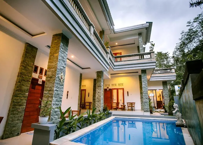 宾馆 The Puncak Santhi 2*